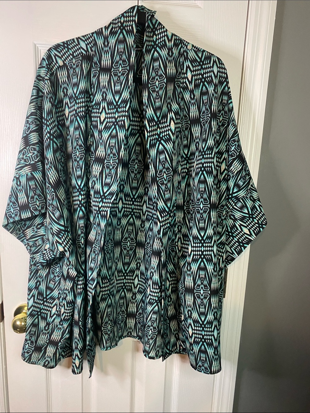 Unique Spectrum Black & Aqua Geometric Open Cardigan Size 2X.